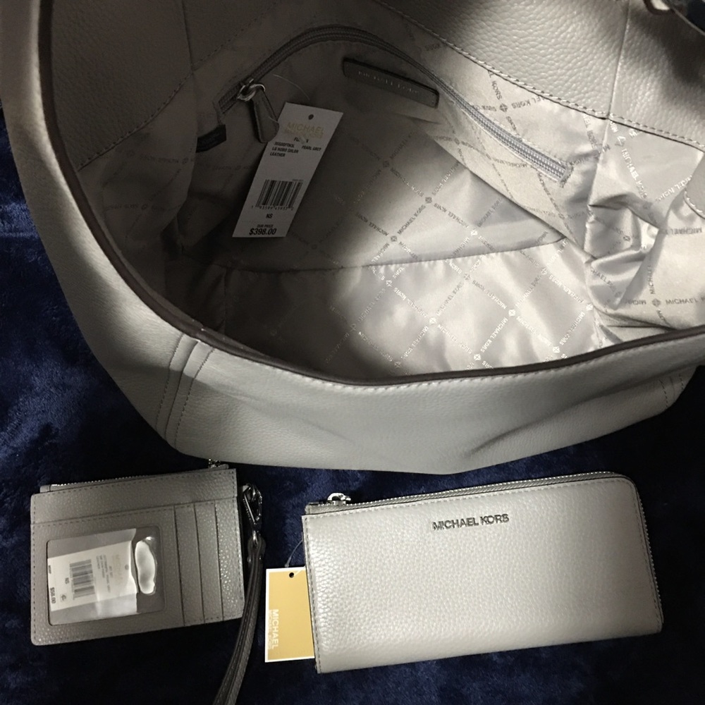Brand New Michael Kors purse wallet & wristlet